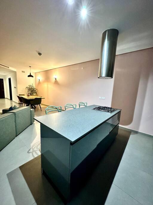 Stunning 2Br Apt In St Julians سانت جوليان المظهر الخارجي الصورة