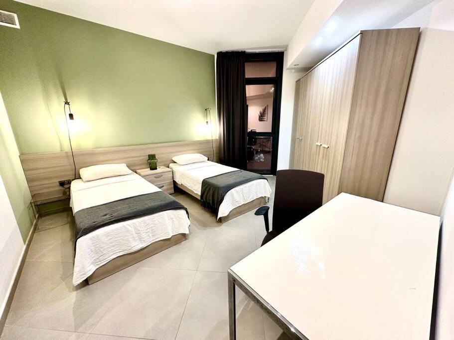 Stunning 2Br Apt In St Julians سانت جوليان المظهر الخارجي الصورة
